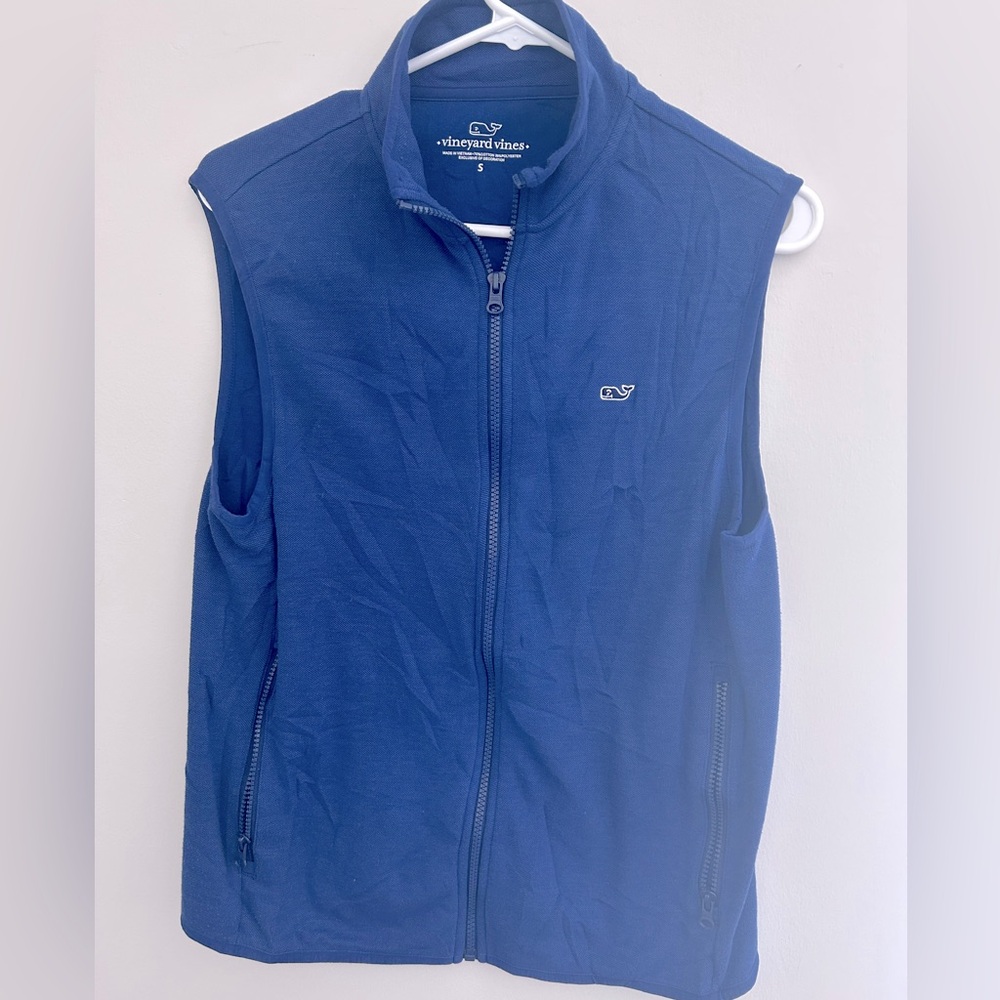 | Vineyard Vines | Lightweight Vest